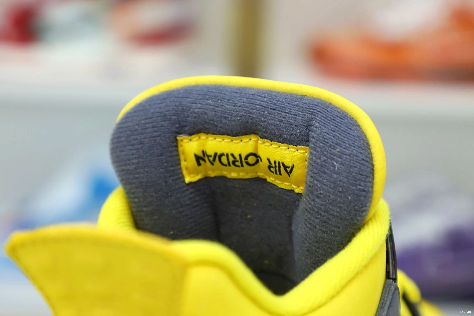 RETRO 2021 JORDAN 4 'LIGHTNING' JORDAN AIR AIR 0731